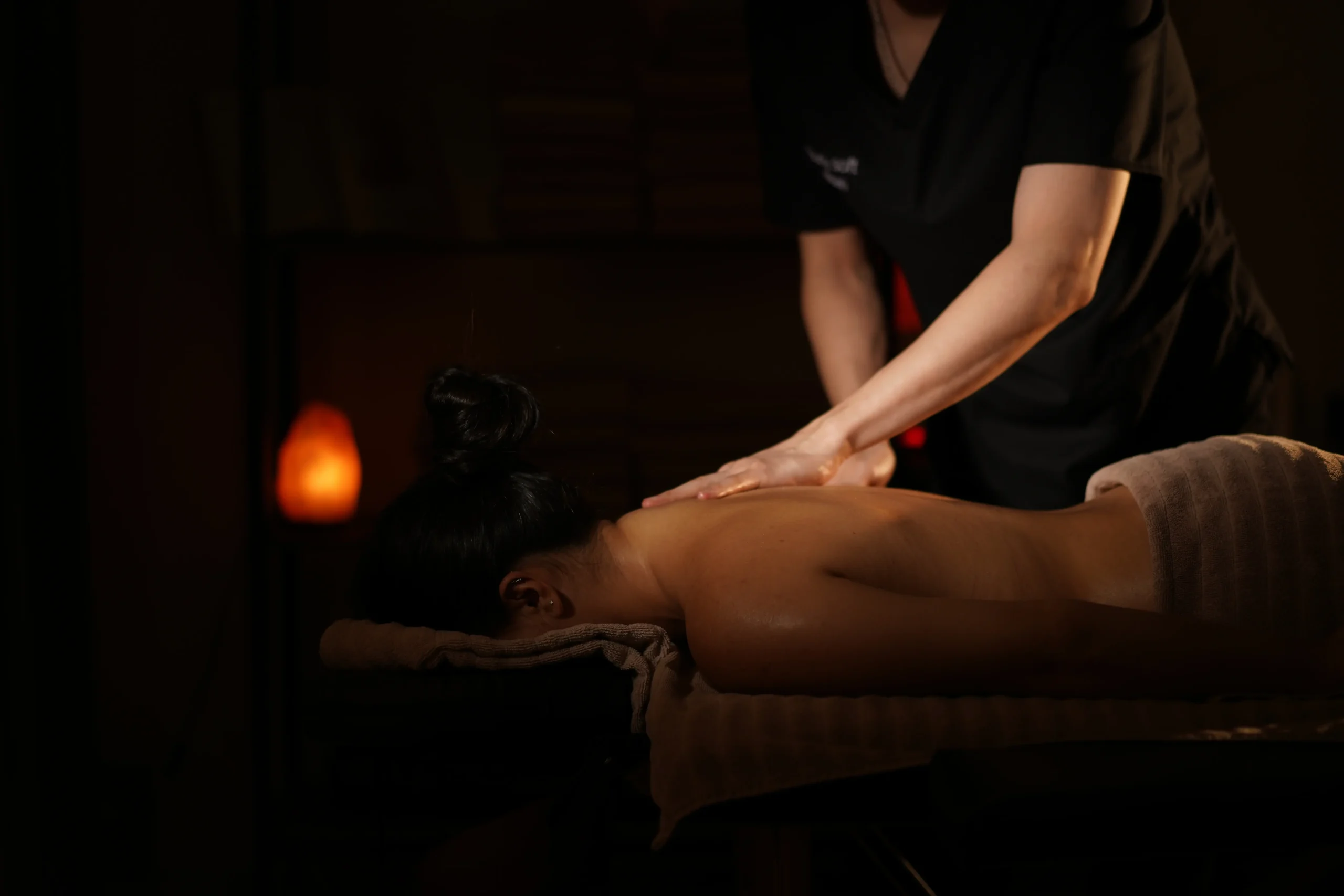 Тайский традиционный массаж в кимоно